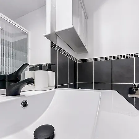 Appartement T2 Cosy Et Renove, Au Coeur Du Port Du Cap D'agde